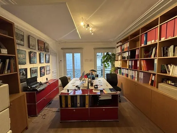 Bureau 75 m²