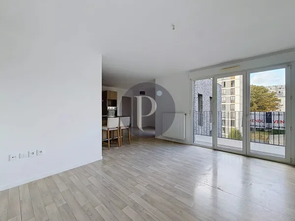 COUP DE CŒUR - 3 PIÈCES LUMINEUX AVEC BALCON & PARKING - QUARTIER SAINT-LOUIS
