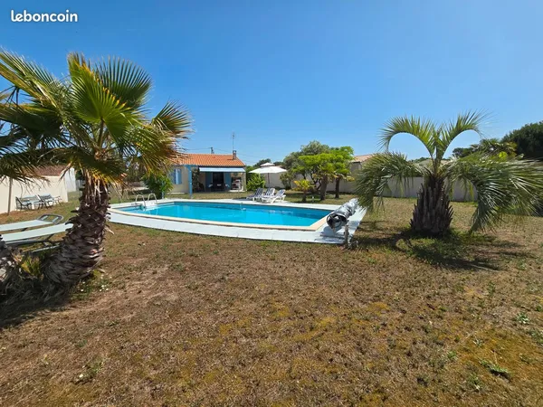 LA TREMBLADE - Plain-pied avec piscine sur 1 185 m² de terrain clos et arboré