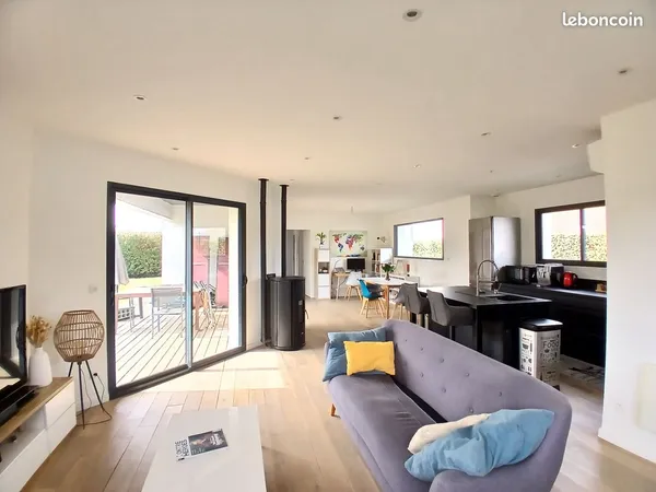 Maison contemporaine de plain-pied 98 m² - Terrain 850 m² piscinable - DPE B - Ousse (64320)
