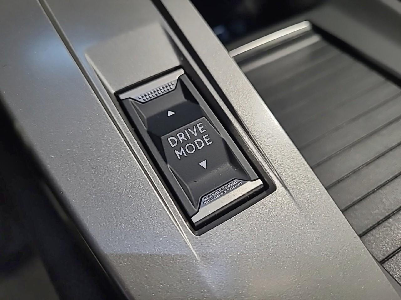 Peugeot 308 sw hybrid 145 e-dcs6 allure — photo 21