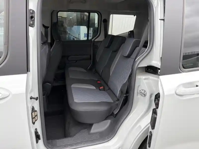 Ford Tourneo Courier 1.0 ecoboost 125ch s&amp;s titanium — photo 11