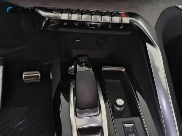 Peugeot 3008 hybrid 225 e-eat8 — photo 6