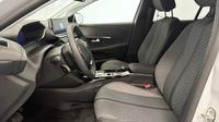 Peugeot 208 1.2 Hybrid 145ch Allure e-DCS6 — photo 12