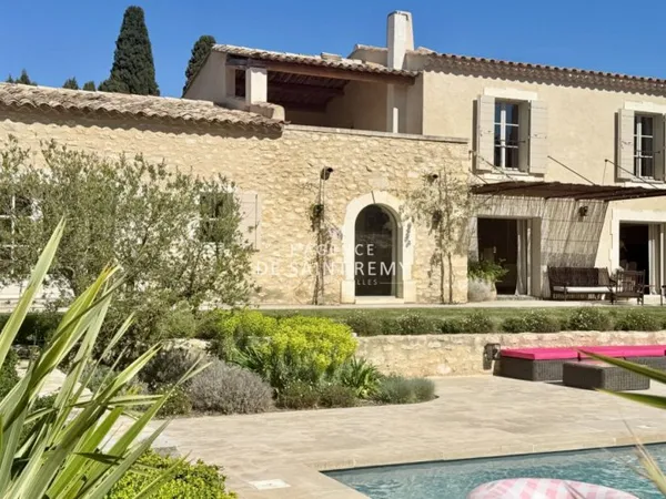 Magnifique mas contemporain de charme avec vue. Charme et Mode