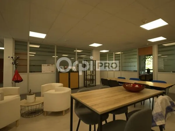 Bureaux 360 m²