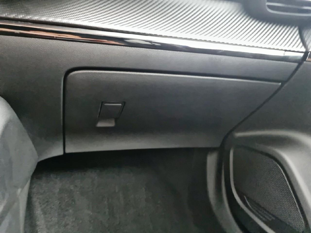 Peugeot 2008 puretech 130 s&s eat8 allure pack — photo 35