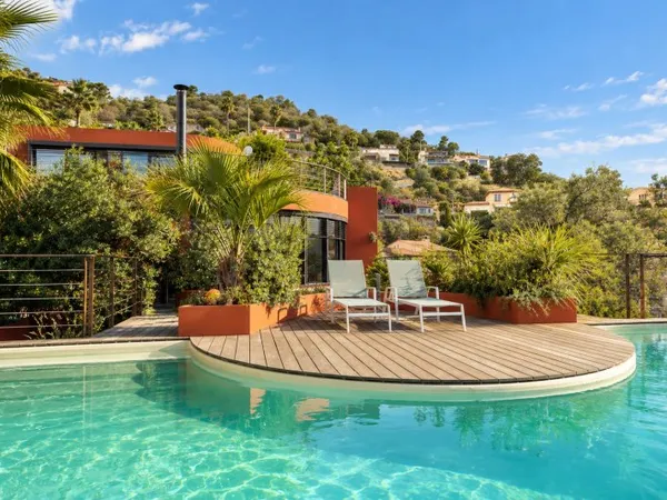 Maison 6 pièces 302 m²