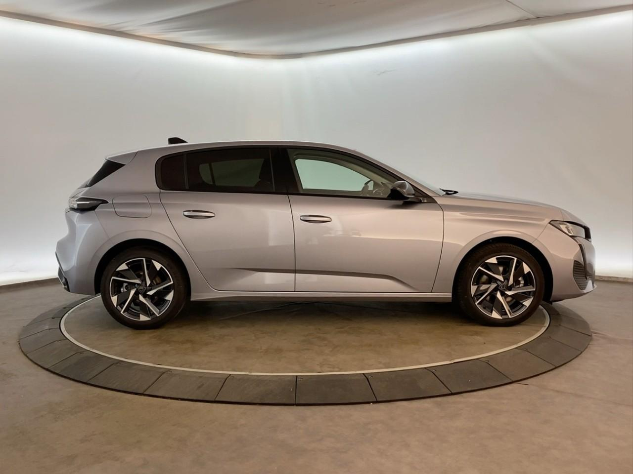 Peugeot 308 hybrid 145 e-dcs6 allure — photo 4