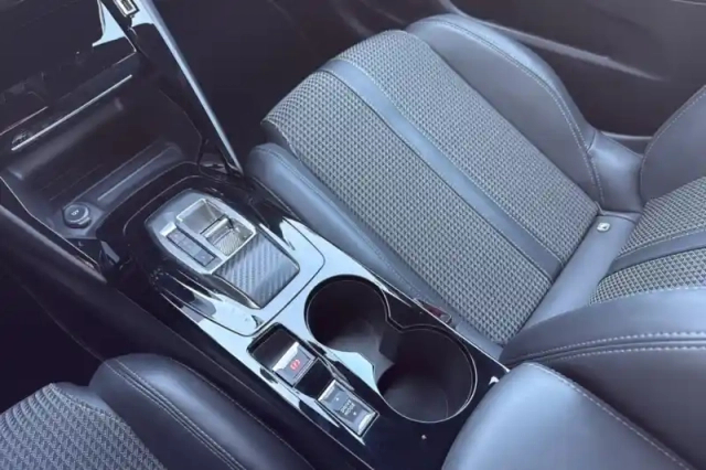 Peugeot 208 electrique 50 kwh 136ch — photo 25
