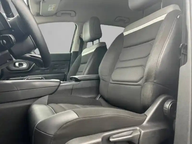 Citroën C5 Aircross hybride rechargeable 180 e-eat8 — photo 11