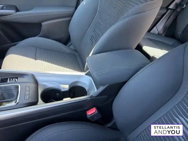 Alfa Romeo Tonale 1.3 hybride rechargeable phev 190ch at6 e-q4 — photo 24