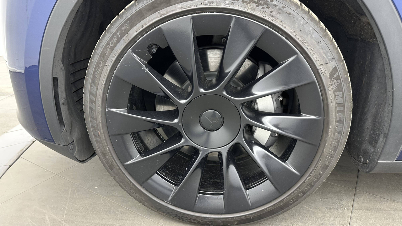 Tesla MODEL Y Grande Autonomie Dual Motor AWD — photo 13