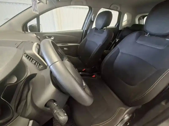 Renault Captur dci 90 e6c — photo 17