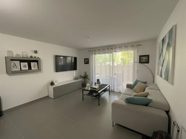 Aix Sud - T4 de 81 m² avec terrasse de 35 m² et parking privatif