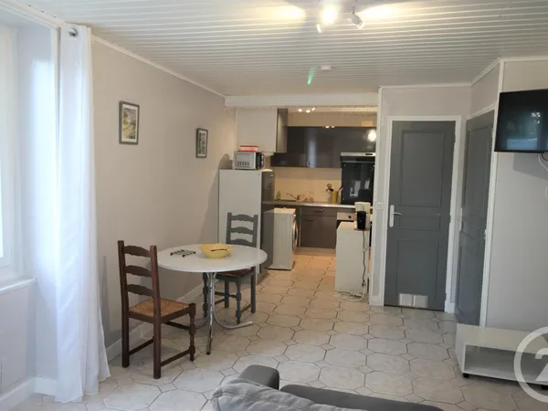 Studio 1 pièce 27 m²