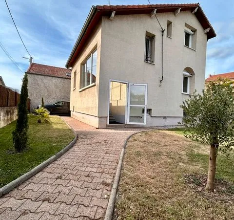 Maison entièrement rénovée - 4 chambres - DPE A - Jardin 250 m² coeur de ville