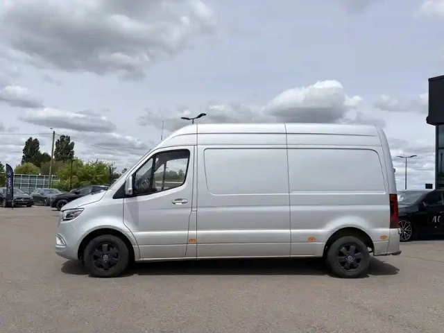 Mercedes Sprinter fgn 215 cdi 39 3.0t fwd — photo 3