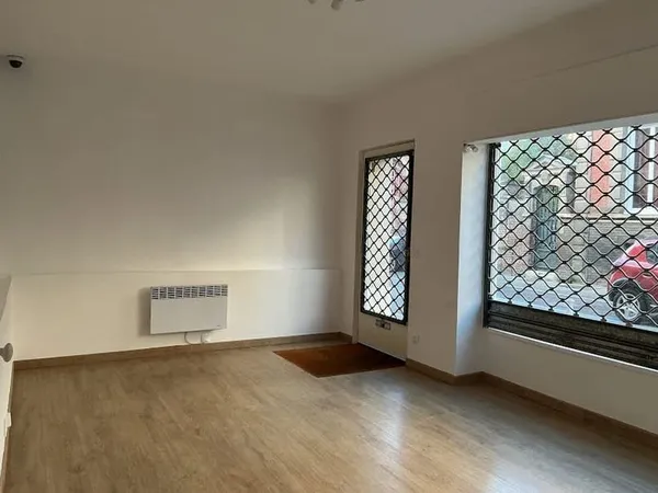 Local commercial 1 pièce 25 m²