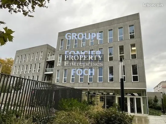 Bureaux 239 m² Villeurbanne