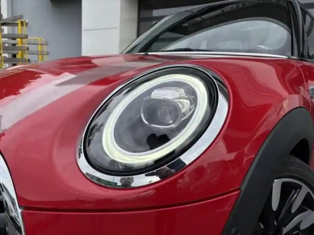 Mini Mini 5 portes cooper 136ch edition greenwich bva7 109g — photo 3
