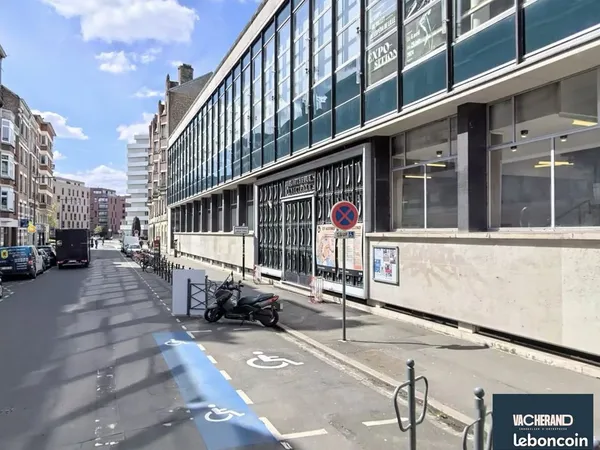 Local commercial 64 m² Lille