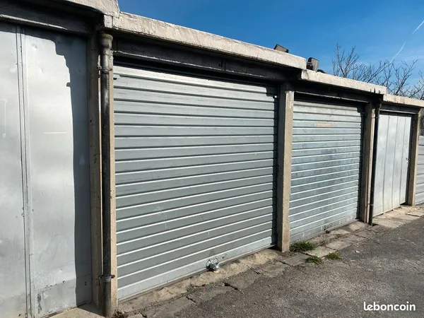 Loue garage sécurisé