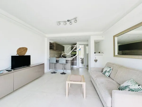 Studio 1 pièce 27 m²