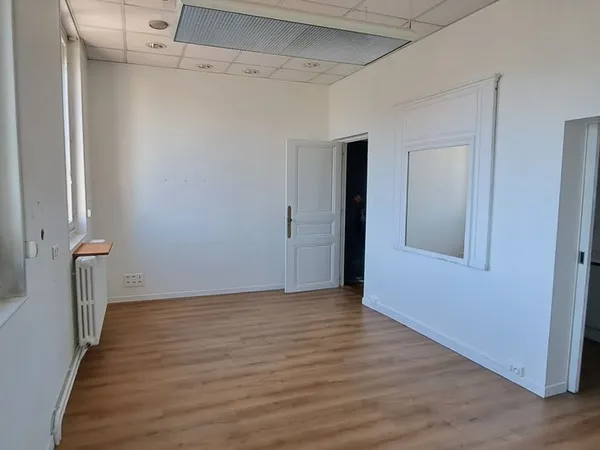 Bureaux 70 m² Saintes