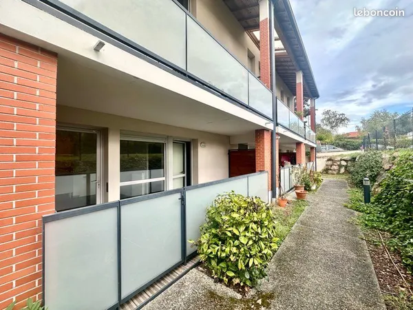 T2 40m2 Rez de chaussée avec GARAGE / L'UNION 1km3 du centre