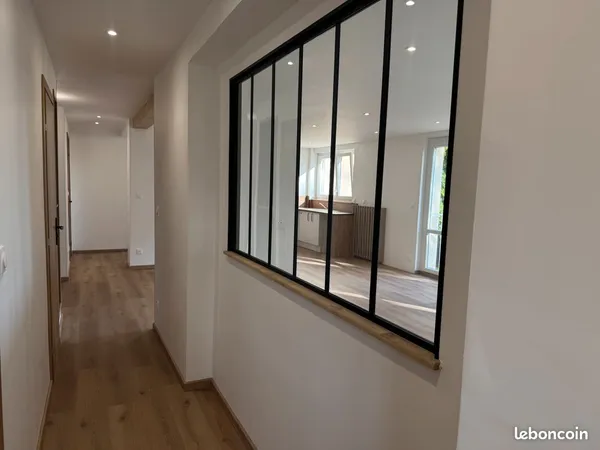T3 85 m² rénové à neuf - 1 140 CC chauffage compris - balcon, parking, cave