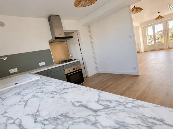 Appartement t3, centre-ville, refait à neuf , résidence sécurisé ascenseur et parking privatif