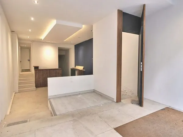 Local commercial 188 m²