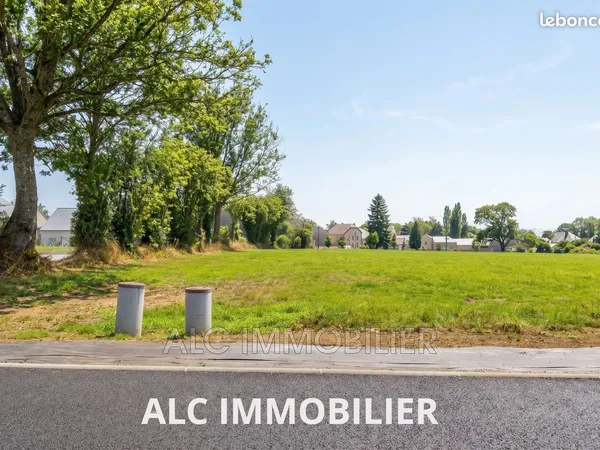 Terrain 622 m² Saint-Cyr-en-Pail