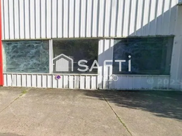 À vendre - Grand garage / espace de stockage d'environ 85 m² - Secteur Faulquemont