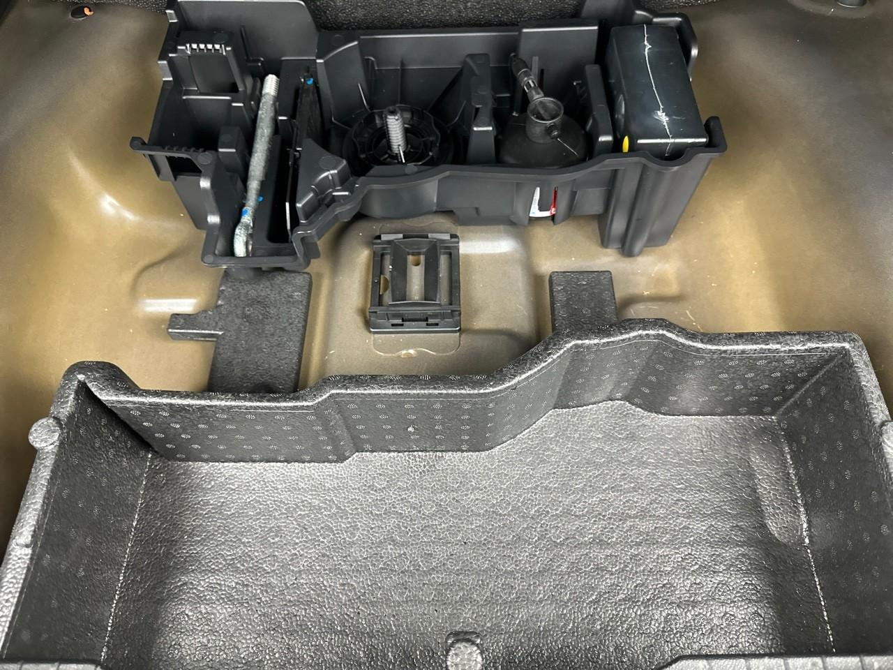 Peugeot 2008 bluehdi 130 s&s eat8 allure pack — photo 33