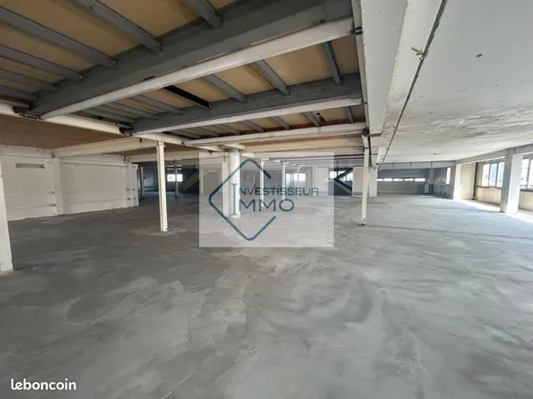 Local d'activité 448 m²