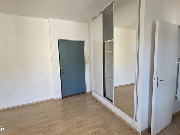 Studio 1 pièce 29 m²