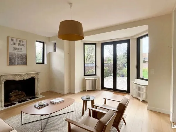Maison 8 pièces 292 m²