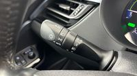 Toyota C-Hr 122h Edition 2WD E-CVT MY20 — photo 28