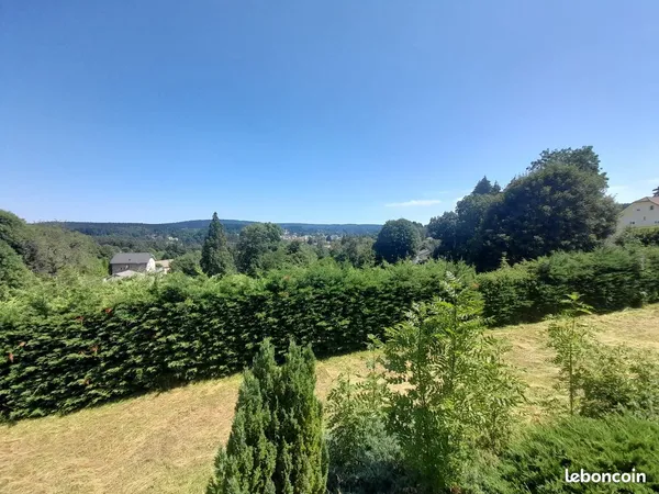 Maison rénovée avec vue panoramique, logement indépendant et terrain constructible - Le Chambon-sur-