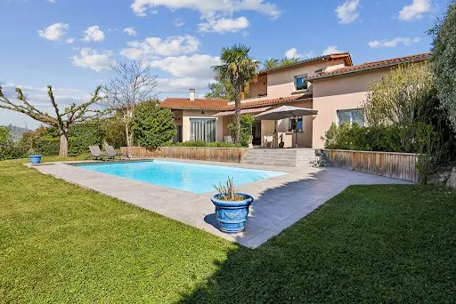 Maison 6 pièces 181 m²