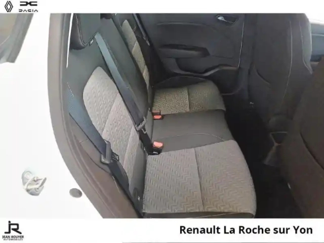 Renault Clio 1.5 blue dci 100ch evolution — photo 6