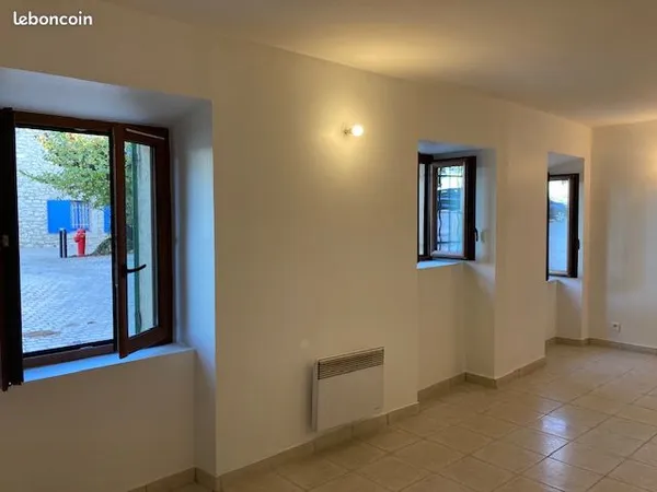 Studio 30 m2 Venelles le haut