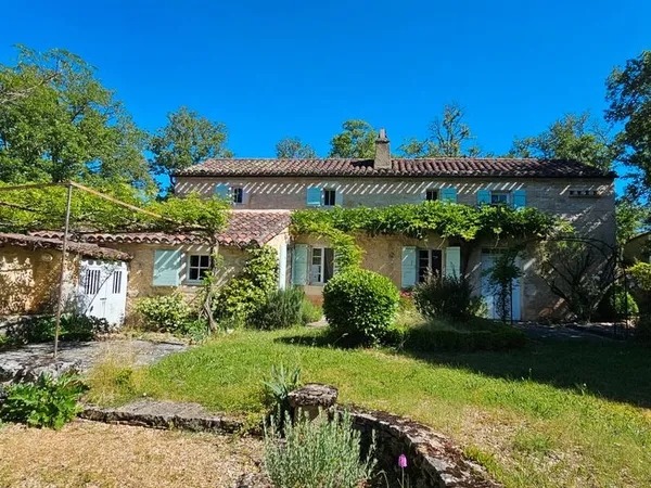 Propriété 7 pièces 188 m²