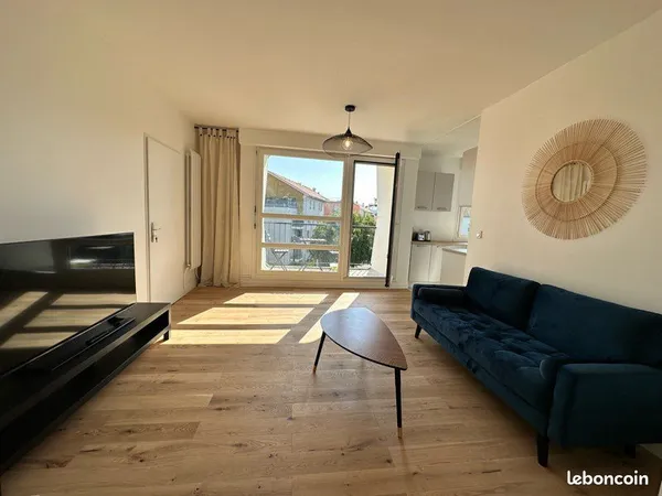 Chambre disponible à Pierre Benite