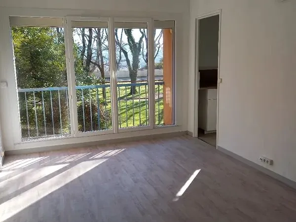 Appartement F3 rez de chassée