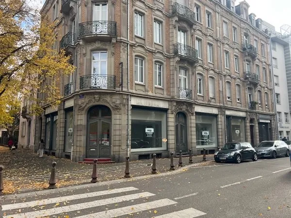 Local commercial 207 m²