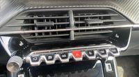 Peugeot 2008 1.2 PureTech 130ch S&S Allure EAT8 7cv — photo 26
