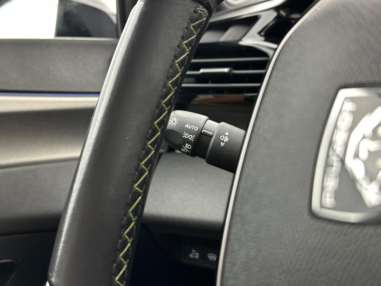 Peugeot 408 phev 225 e-eat8 gt — photo 20
